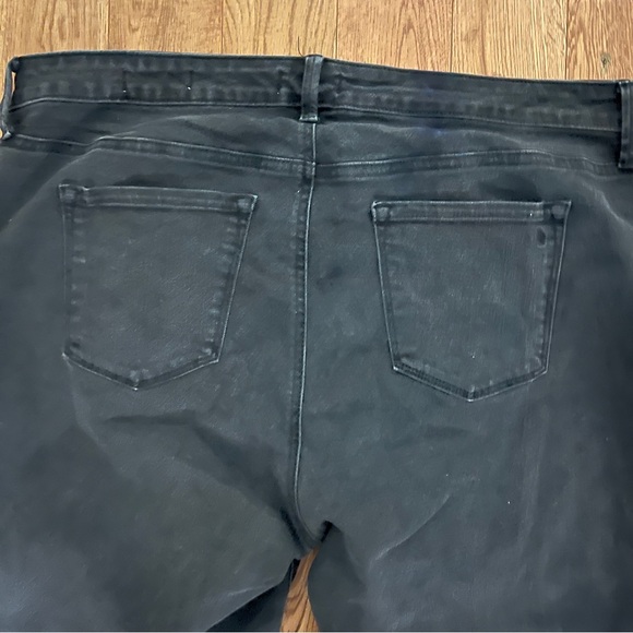 Jessica Simpson Jeans - Picture 4 of 6